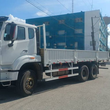 Carga pesada y extrapesada. Camiones. Contenedores de 20 y 40 pies - Img 123466308