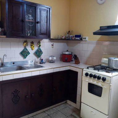 OPORTUNIDAD ÚNICA EN REPARTO SANTA AMALIA - 4/10