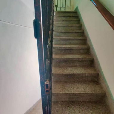 BIPLANTA EN ALTOS CON PLACA LIBRE EN LA HABANA VIEJA A SOLO DOS CUADRAS DE LA TERMINAL DE TRENES !!! - 6/7