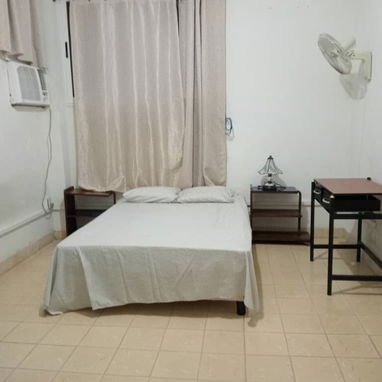 🏠 Apartamento De Renta Lineal En El Vedado. Tiene 3 habitaciones por 600 usd por mes.Ideal para estudiantes extranjeros - Img 119906584