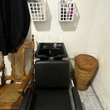 Salón de belleza en Venta - Img 124163243