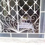 Se confeccionan todo tipos de trabajos de herrería - Img 57532360