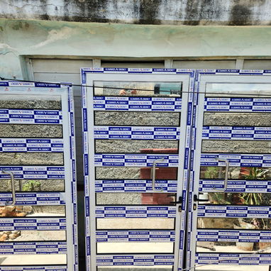 Marqueteria de aluminio y cristal , ventanas , puertas , mamparas para baño , paño fijo , estantes , ect - Img 125307975