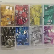 FUSIBLES PARA CARROS - 2 MODELOS DE FUSIBLES. SE VENDE EL JUEGO COMPLETO - Img 52598595