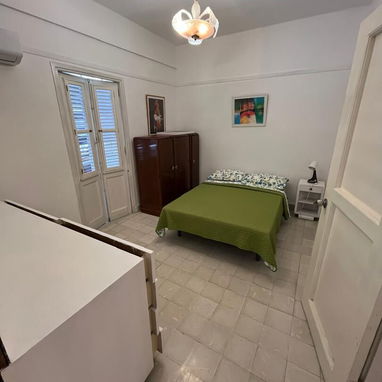 Rento apartamento en el vedado - 2/4