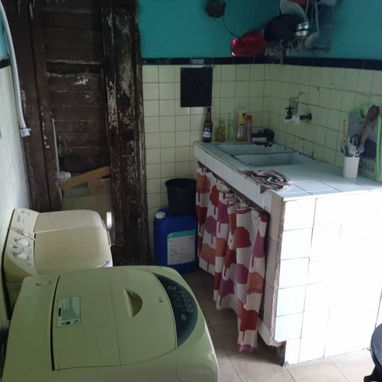 Ganga casona 3/4 con garage en lawton,25 mil independiente totalmente - Img 126009043