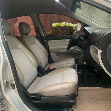 Vendo o negocio Kia picanto del 2009 automático - Img 89083486