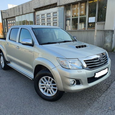 TOYOTA HILUX - 3/9