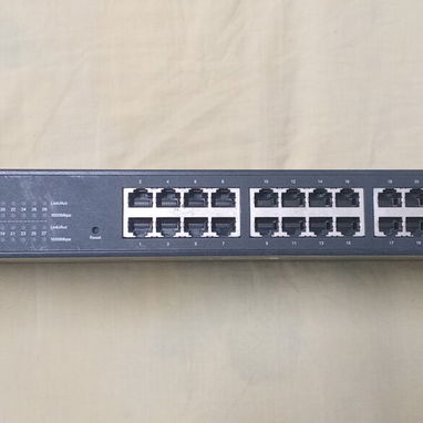 Switch TP-Link 24 puertos, gestionable (Capa 3) - 2/2