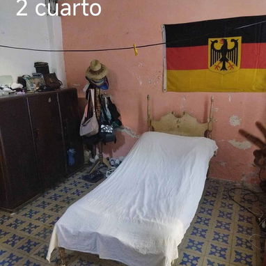 75-🏡*SE VENDE CASA BIPLANTA EN CENTRO HABANA EN PUERTA DE CALLE*  🔎*PTO. D'REFERENCIA [ A 5 CUADRAS DEL AMEIJEIRAS ]* - Img 122990961