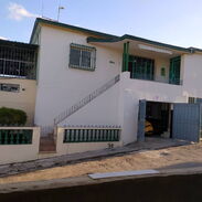 *$40 000euros o usd. En venta casa c/ tlf fijo y Nauta Hogar en Guanabacoa, Reparto  Naranjo, con 2 garajes en bajo - Img 45522742