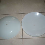 2 plafones blancos iguales. Diámetro 30 cm - Img 48867376