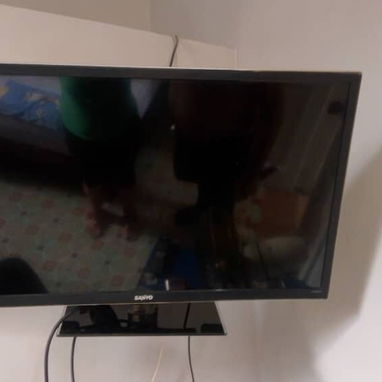 Televisor de 32 " con cajita de uso - 2/2