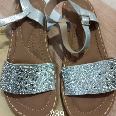Zapatos de salir y sandalias nuevas - Img 123476528