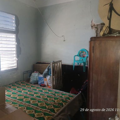 *$25.000usd. CON AJUSTE . En venta casa completamente  independiente de los años 50 de  placa en Las Minas, Guanabacoa. - 7/10