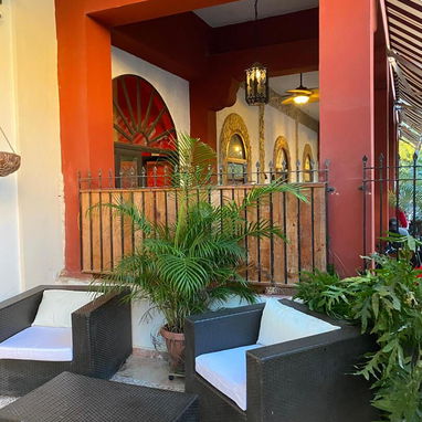 🏡✨ EXCLUSIVA PROPIEDAD EN EL VEDADO — LA HABANA - Img 122832033