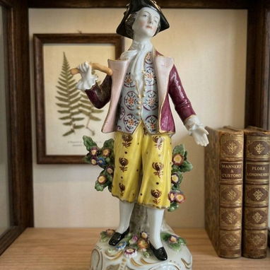 Porcelana de Sitzendorf: Belle Époque, c. 1902–1914 - Tel: 5358 0956 - Vedado - 2/4