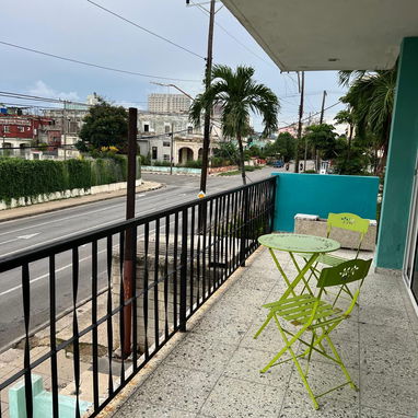 Departamento en el Vedado en zona tranquila! - Img 109059178