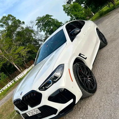 ¡Renta vehículos de lujo y confort en Cuba! 🚗💨 Contamos con modelos modernos tipo SUV y sedanes exclusivos y listos - 2/5