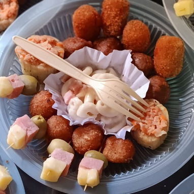 Buffet y comidas emplatadas - 3/4