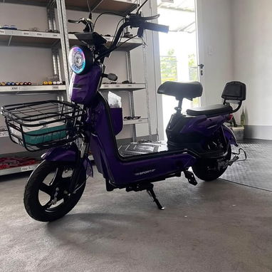 `🛵 𝐏𝐀𝐓𝐈𝐍𝐄𝐓𝐀 ELÉCTRICA oris 🛵`  ⚙️ESPECIFICACIONES - 48v - 20ah • ⁠batería de GEL • ⁠autonomía de 60 km • ⁠🎁IN - 2/4