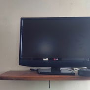 VENDO MONITOR DE 22'' CON CAJITA Incluida - Img 56657376