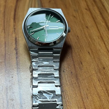 Reloj elegante y formal para hombre, de cuarzo, plateado, esfera verde. - Img 122073798