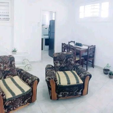 🏠 Apartamento de Renta Lineal en Centro Habana • Renta Por Noches En La Habana• Electricidad 24 horas del día - Img 115888938