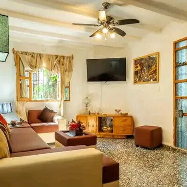 IG Hostal de lujo tiene opción de pasadía + 5 habitaciones. Tiene jacuzzi, piscina y billar RE-001 - 4/5