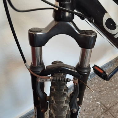 Vendo bicicleta de montaña, Orbea Tuareg, con cuadro negro y diseño clásico. Rin 26 - 3/9
