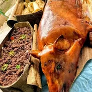 🔥 [OFERTA LIMITADA] ¡El Banquete Completo para tu Fiesta! Cerdo Asado + Acompañantes para 60 Personas - Img 57435859