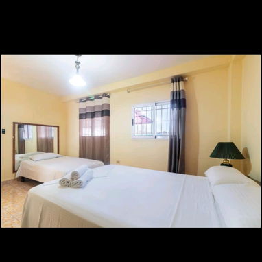 Espectacular casa independiente a la venta en El Vedado totalmente remosada!!! - Img 113157571