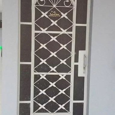 Se realizan rejas y cristales llamar al 54286981 - 5/6