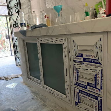 Decore su hogar🏘️ con estilo y los mejores diseños de  ➖Puertas  ➖Ventanas  ➖Estantes.Bajo de mesetas ..todo en alumini - Img 118835391