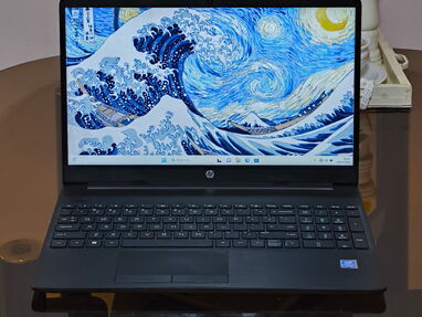 Laptop HP,,de 10ma gen/4 nucleos  Pantalla 15'6 16 GB de RAM DDR4 1 tera almacen m2 sol - Img 65972378