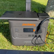 Jackery 2000 Plus | 2.04kWh | 3000W salida | 6000W pico | LiFePO₄ | Solar 1400W | Expandible | $1650 - Img 56898982