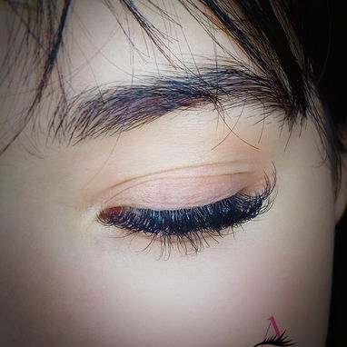 Amanda Lashes 🎀 brinda servicio de aplicación de pestañas pelo a pelo, tratamiento facial y depilación y tinte de cejas - 2/2
