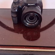 Camara sony sin detalles , cargador todo al 100 - Img 56798515