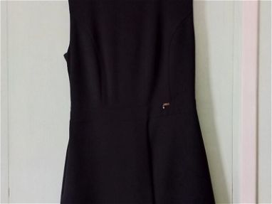 Ropa de mujer de marca , de uso casi nueva, vestidos , chaquetas diferentes marcas - Img 62673930