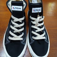 Tenis unisex de excelente calidad - Img 57950588