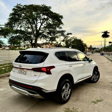 Santa Fe 2022 Bueno el carro buen precio - 3/7