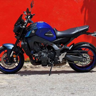 MOTO YAMAHA 2022 - 4/5