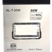 TIENE 50W DE POTENCIA DE LUZ LED - REFLECTOR LED DE 50 W LUZ BLANCA PARA EXTERIOR NUEVO EN CAJA, CON OFERTAS - Img 40791632