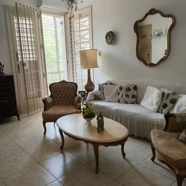 Vendo apart en Vedado calle H/15 y 17 - 3/10