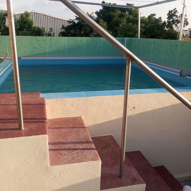 Casa Independiente de Lujosa Construcción Moderna Italiana de 3 niveles 🏗️  como vivienda para negocio ubicada en Santa - 2/6