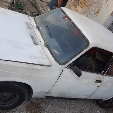 Lada motor 2105,año 1983,caja 5ta,cadena plástica. - Img 120363317