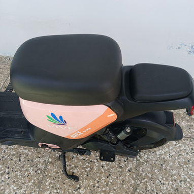 Bicimoto Marca ViVE Haciendo + 40km para mi tranquilidad Batería Litio 48Volt x 28amp Gomas nuevas , ring 12 600 usd - Img 124432210