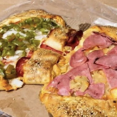 🎉🍕😋En RUTA/10 Pizzería te llevamos el gusto directamente a tu casa… - Img 119648222