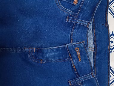 Jeans de mujer nuevo . marca Liviston (modelo Levis) Talla 11. - Img main-image-44445913