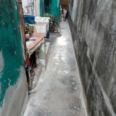 🏡✨ OPORTUNIDAD EN VENTA — LA HABANA  Isla Propiedades presenta esta acogedora vivienda independiente, ubicada en una zo - Img 122387630